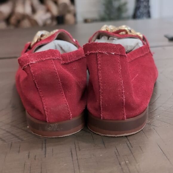 Ellos Poppy Red Suede Loafers with Gold Tone Chain Accent Sz 8 - Picture 4 of 9